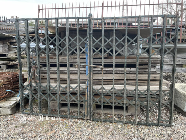 Ref. 152 – Antieke smeedijzeren tuinpoort foto 1