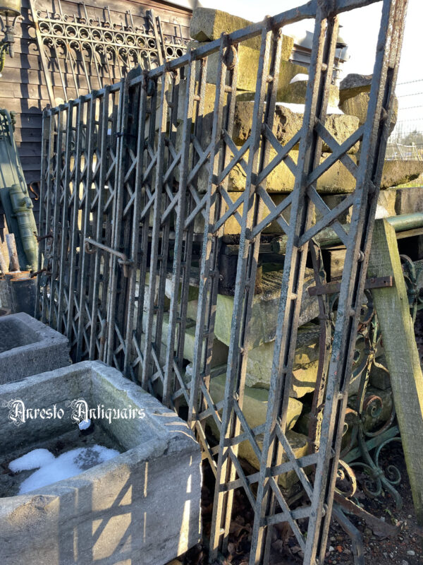 Ref. 152 – Antieke smeedijzeren tuinpoort foto 3